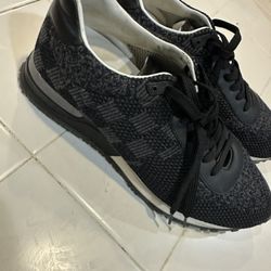 Authentic Louis Vuitton Sneakers 