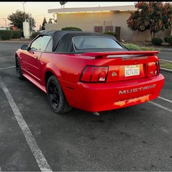 2004 Ford Mustang