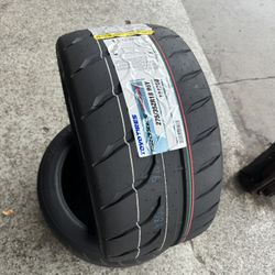275/35/18 Toyo R888r