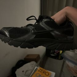 nike v4rnr shoes 9.5 