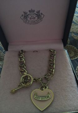 Juicy couture necklace
