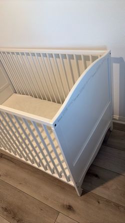 Crib with mattress