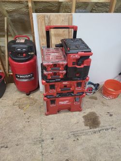 Pqck out boxes with vacuum