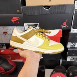 Nike Dunk Low Bronzine size 9.5 USED But Clean