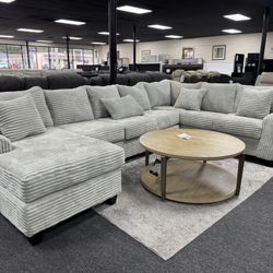 U Shape Sectional. 🚚WE DELIVER🚚