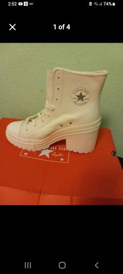 Converse unisex boots.