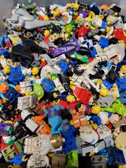Lot of 130 Minifigures From Star Wars Ninjago Marvel Super Heroes Minecraft Harry Potter Movie