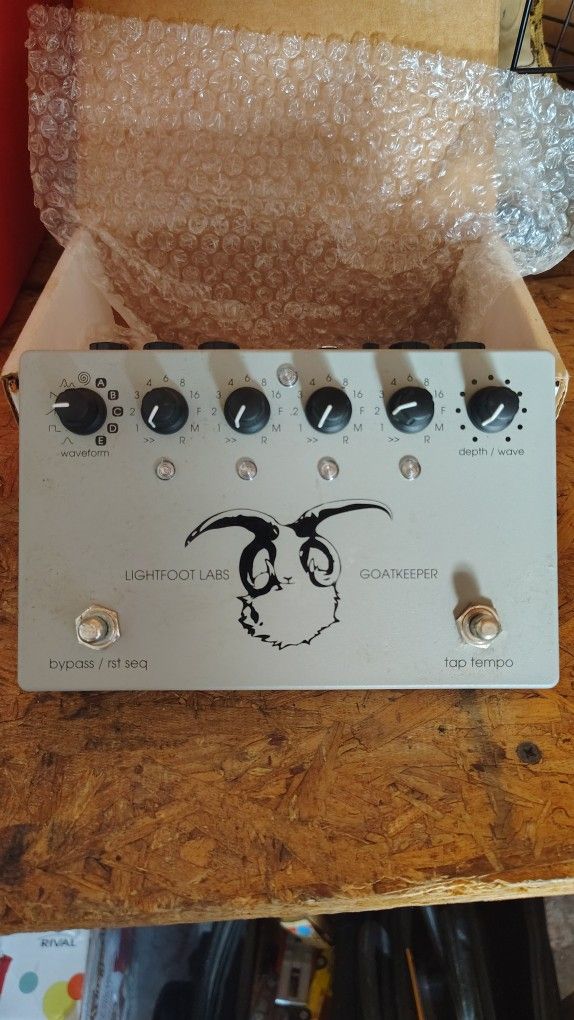 Lightfoot Labs Goatkeeper 3 A Unique analog Tremolo /Sequence pedal advance and amongst musicians very popular Sounds beyond traditional effect.