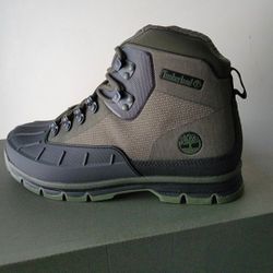BRAND NEW TIMBERLAND SIZE 9.5 