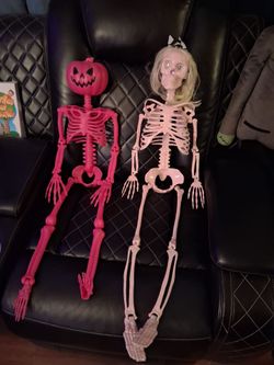 Halloween skeletons