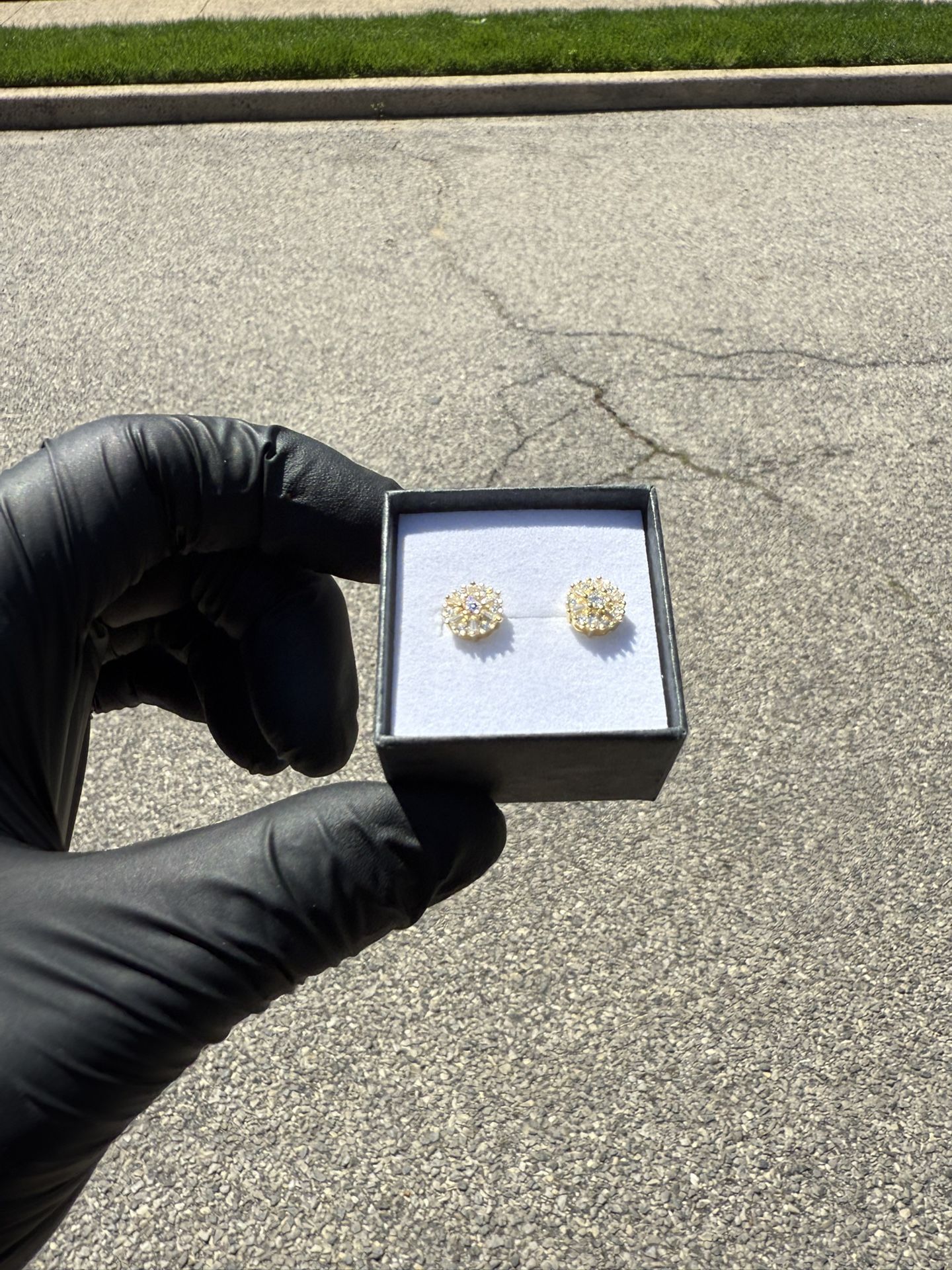 Men’s Earrings Moissanite Brand New