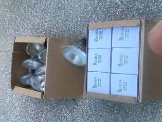 Simba PAR30 E26 120V 60W Light Bulbs Lot