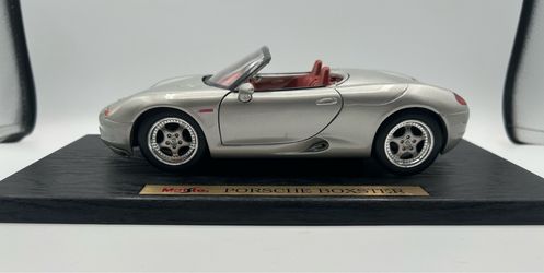 Maisto Porsche Boxster Special Edition Silver 1:18 Die-Cast Car