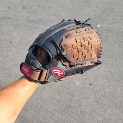 Rawlings Baseball Glove 