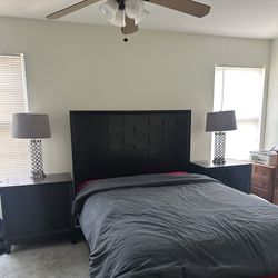 Queen Bed Set With  2 Lamp And  2 Nightstand