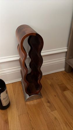 Wooden Wave Wine Rack with Metal Base
