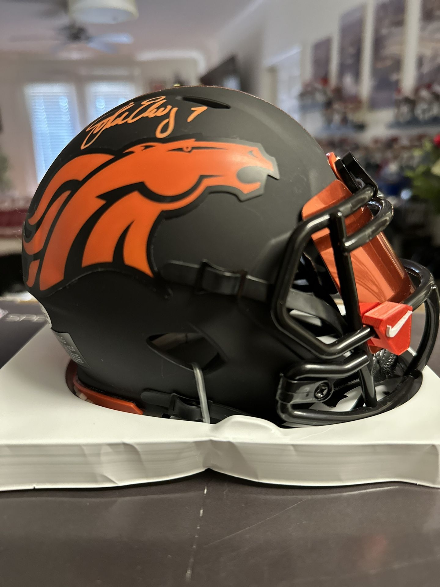 John Elway Signed Denver Broncos Riddell Eclipse Speed Mini Helmet Beckett