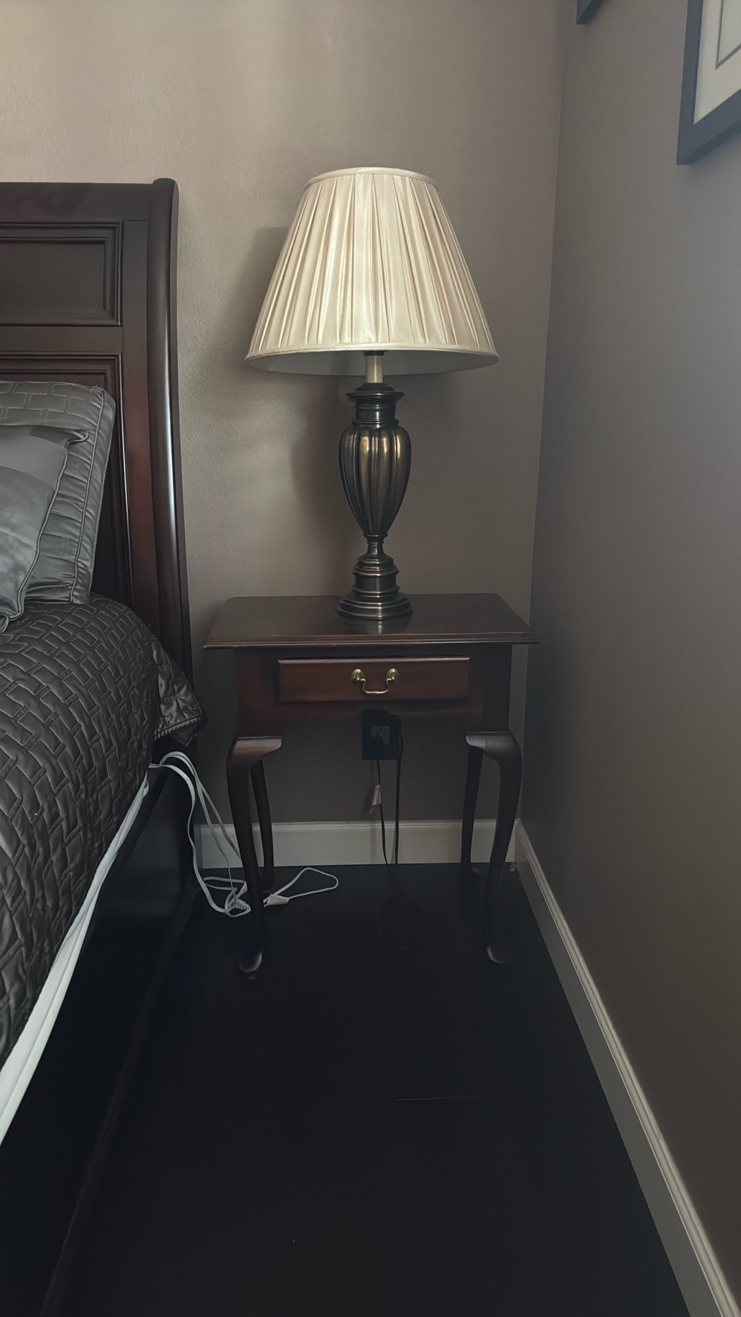 2 Unique Bedside Tables/nightstands & Lamp