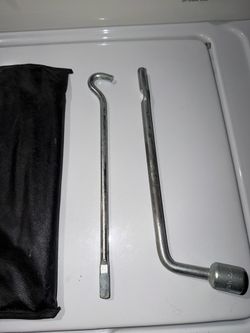 Tire iron