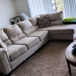 2pc Sectional Sofa for Sale in Cleveland OH OfferUp