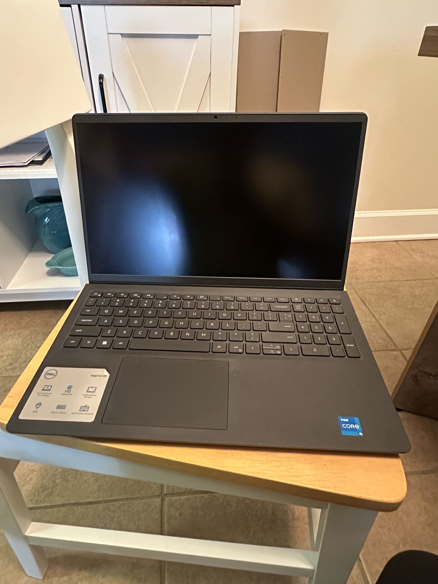Dell Inspiron 15 W/Windows 11 Like New, Just Opened From The Box.