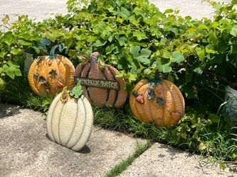 Instant Fall Decor Bundle – 4-Piece Rustic Metal Pumpkin Yard Set
