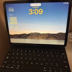 iPad Air 4 with Magic Keyboard n Pen