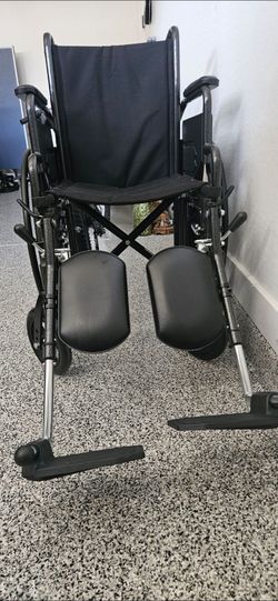 Medline Foldable Wheelchair – Like New – $140