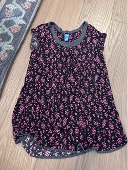 Women’s Nightgown Size Large So Soft!!  Located in Murray cash/Venmo. Fcfs or hold with Venmo
