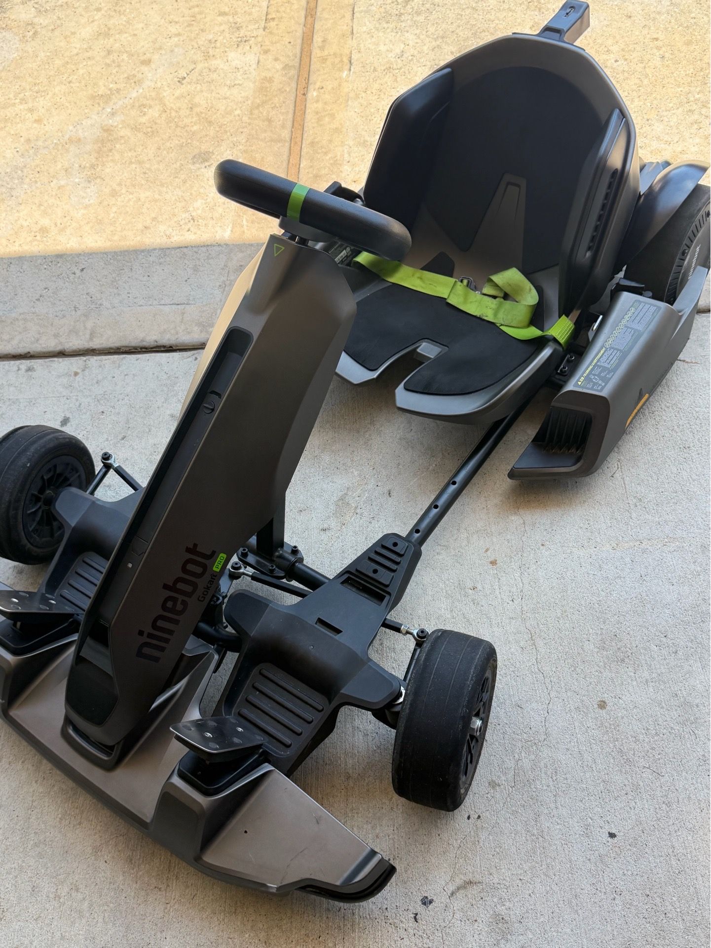 Segway go kart electric Pro-Possibly bad battery for real wheel-selling as is-Not working