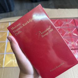 Red Baccarat 
