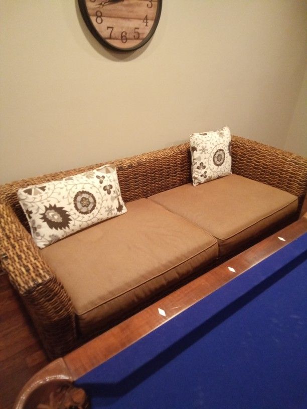 Wicker Couch W Chair And Ottoman 