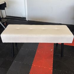 Modern Upholstered Bench – Bedroom / Entryway Seating