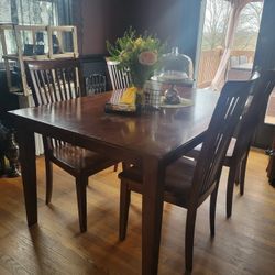 Real Walnut Table & 6 Chairs