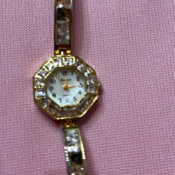 Women’s Geneva Watch Missing 2 Gem