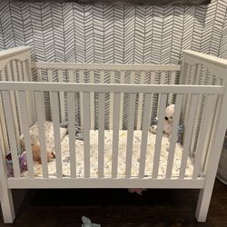 Kendall Pottery Barn Crib 