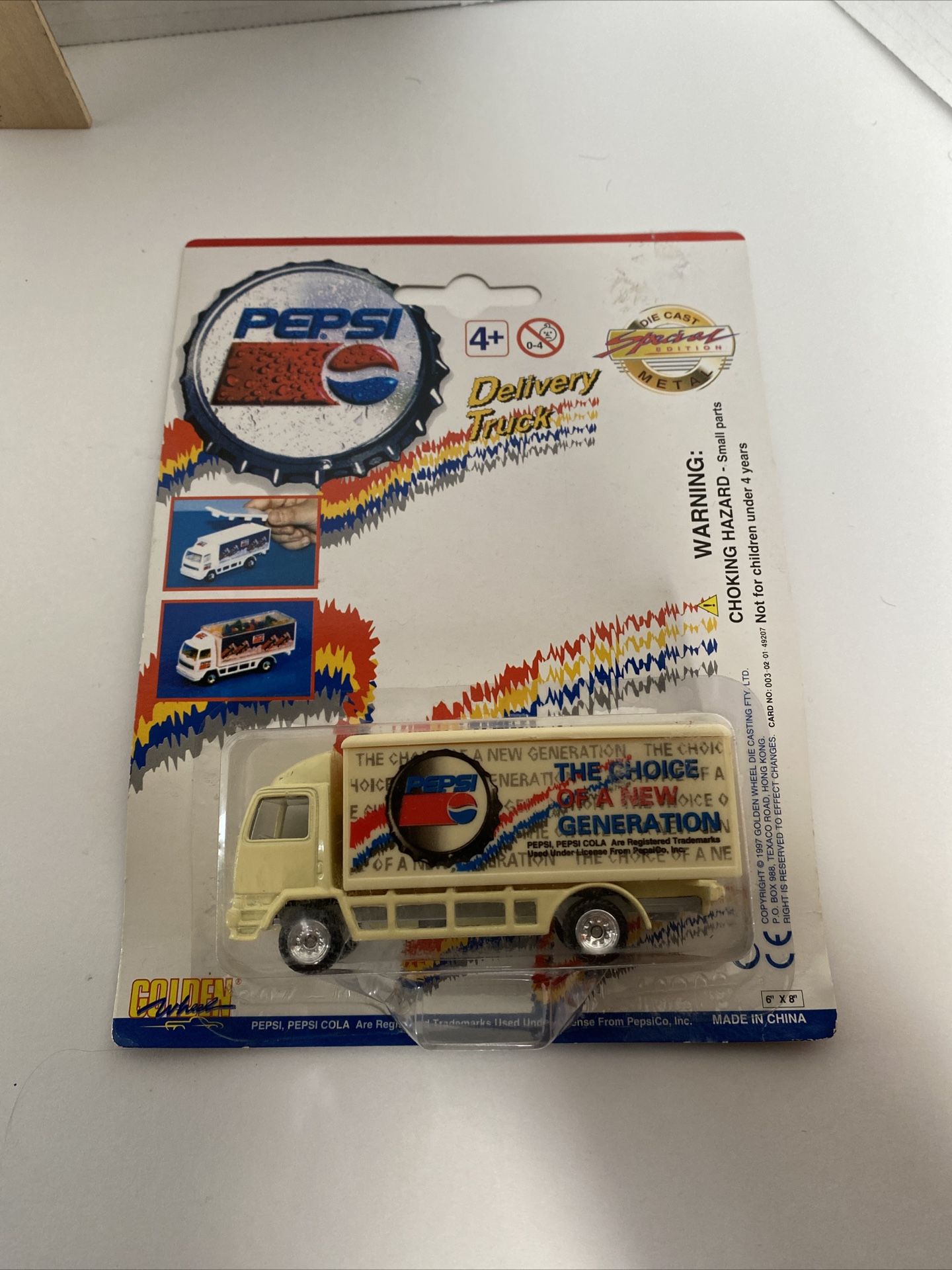 New 1997 Golden Wheels Pepsi Delivery Truck Toy 