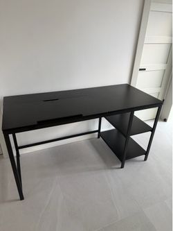 Drafting desk
