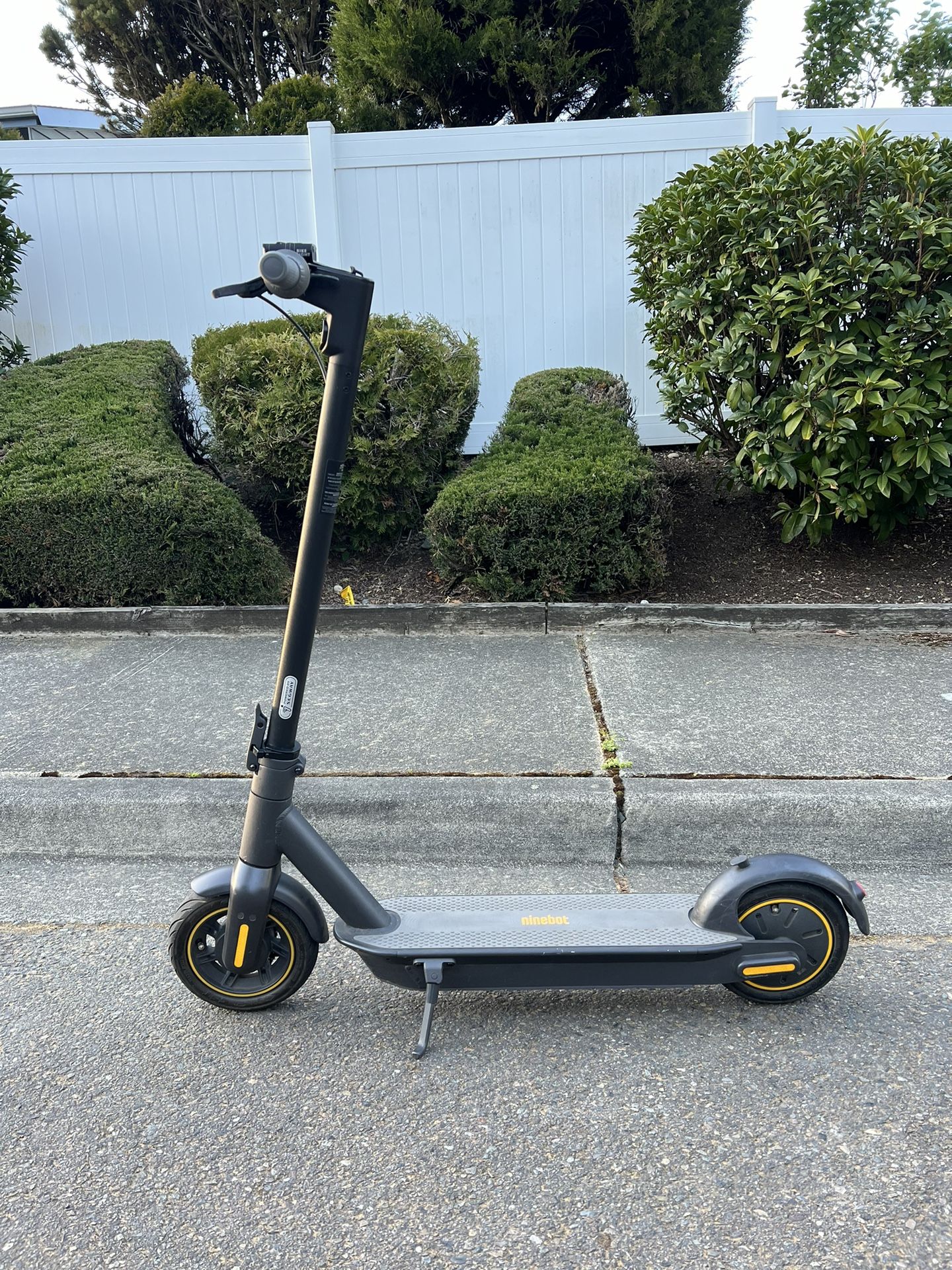 Electric scooter Segway g30p max