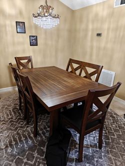 Dining room table for sale
