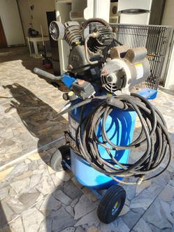 Vertical Tank Air Compressor with Hose