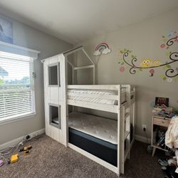 Twin Bunk Bed 