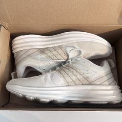 Nike Lunar Roam (8.5M)