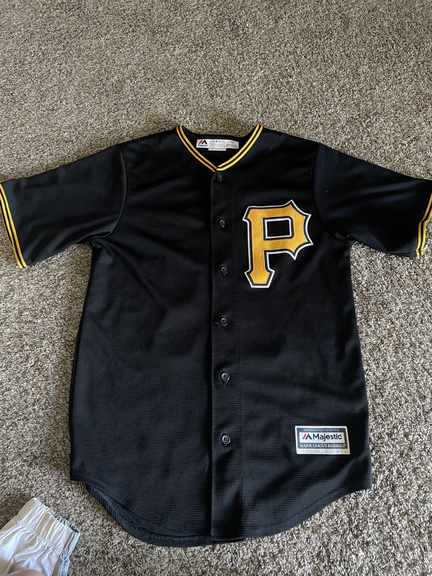 Pirates jersey for Sale in Mesa, AZ - OfferUp