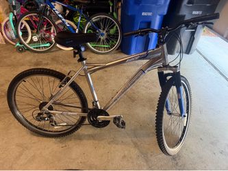 Schwinn Ridge AL Mountain Bike