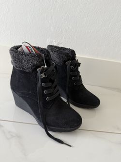 White Mountain Leather Faux Fur Lined Boots