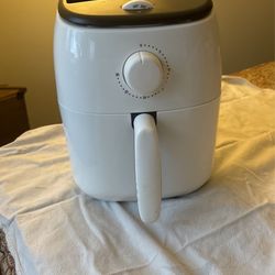Dash Taste- Crisp Air Fryer,