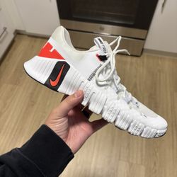 Nike White And Red Metcon 