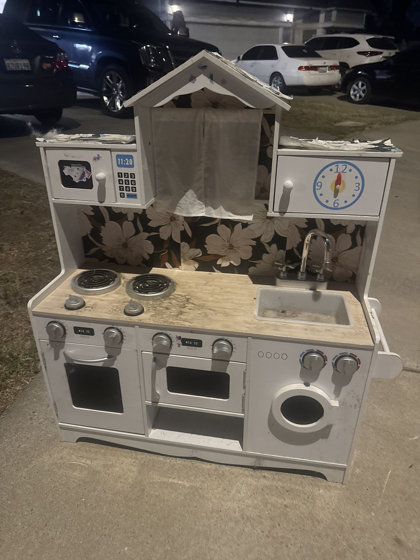 Play Kitchen