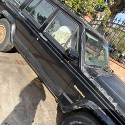 1990 Jeep Cherokee